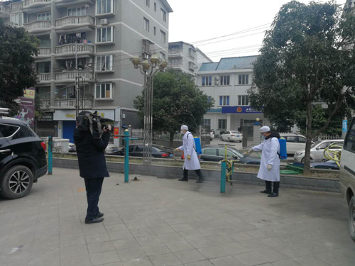 2020年2月16日疫情就是命令，防控就是责任 我公司为：万州凯源天燃气公司，万州南湖彼岸小区，重庆立信公司，重庆平安保险公司万州财产分公司消杀病毒进行中……创建美好万州城市，还我健康洁净家园，工人们，你们辛苦了！