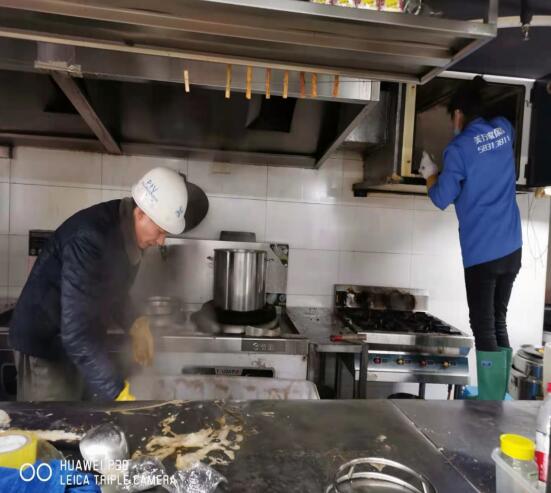 2021年3月10日重庆市万州区江南新区秀色私房厨房烟机清洗服务，由重庆万州美万家保洁服务有限公司承接，并圆满完成任务，且得到用户一致好评。